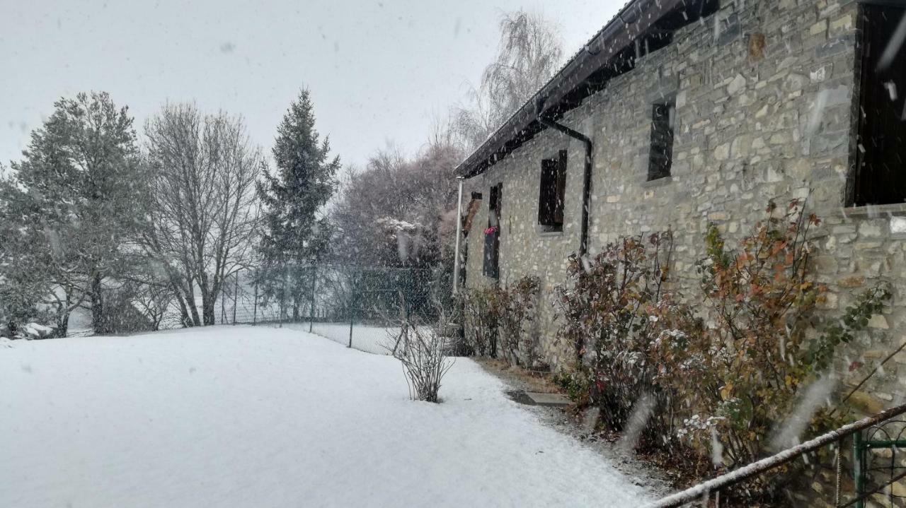 O Zierzo Villa Jaca Kültér fotó
